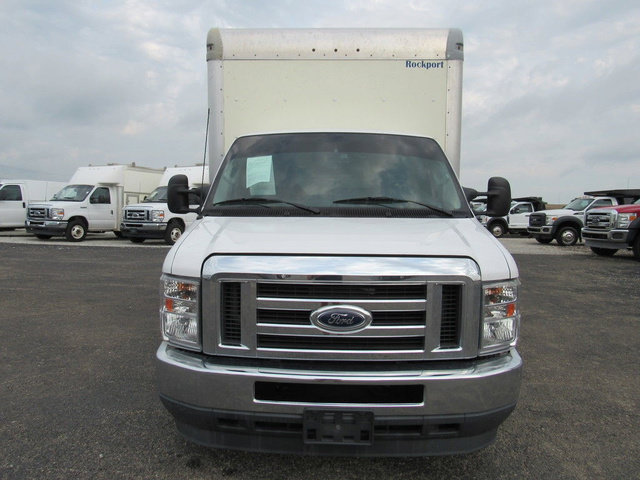 Used 2023 Ford E-450 and Econoline 450 Super Duty w/ Power Windows & Locks Group RWD image 8