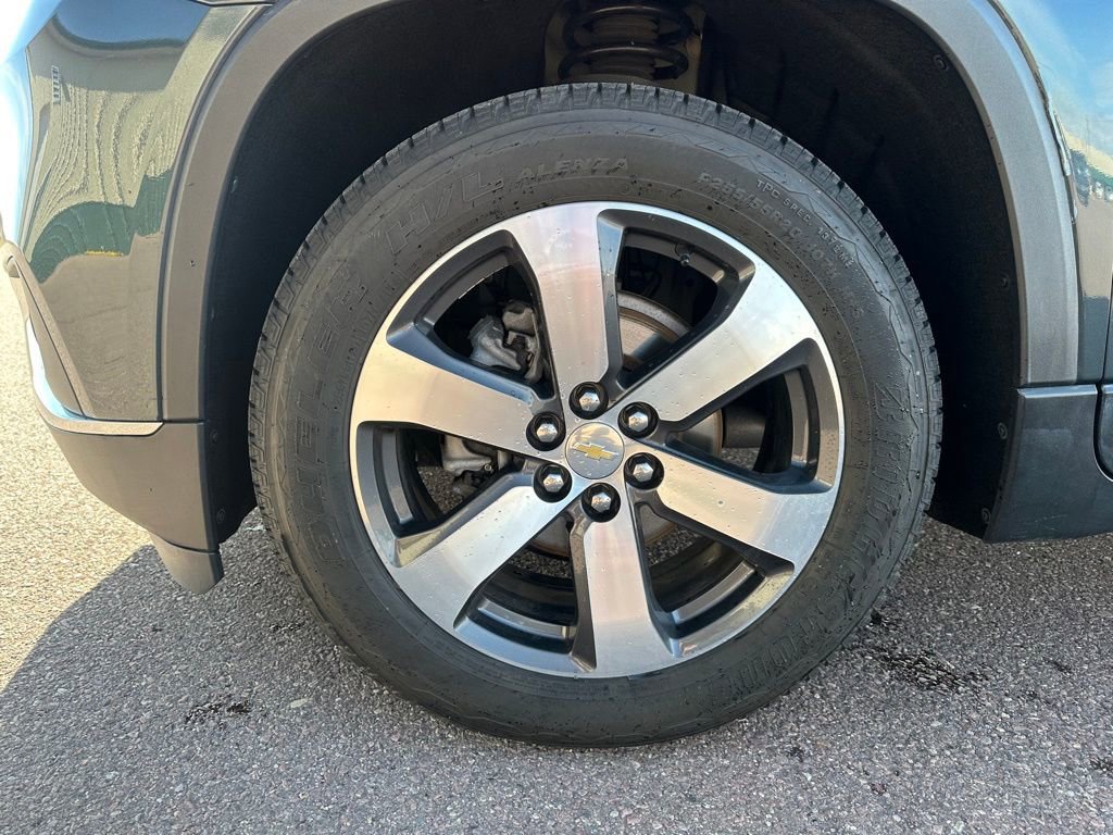 Used 2021 Chevrolet Traverse LT w/ LT Premium Package image 42