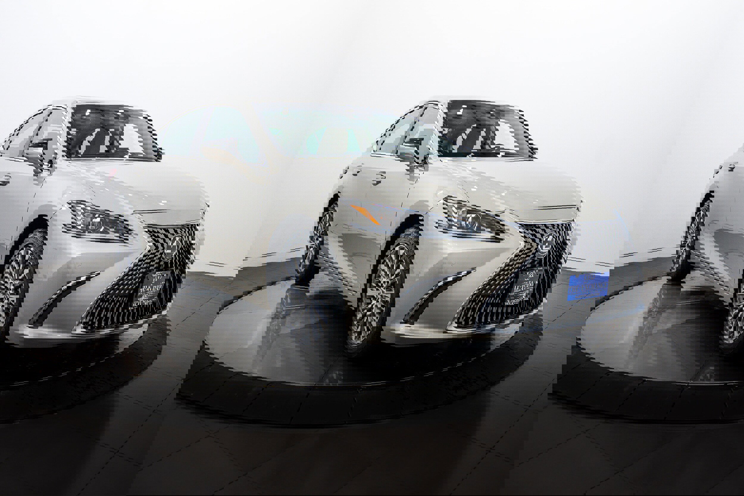 Used 2021 Lexus ES 250 w/ Premium Package image 2