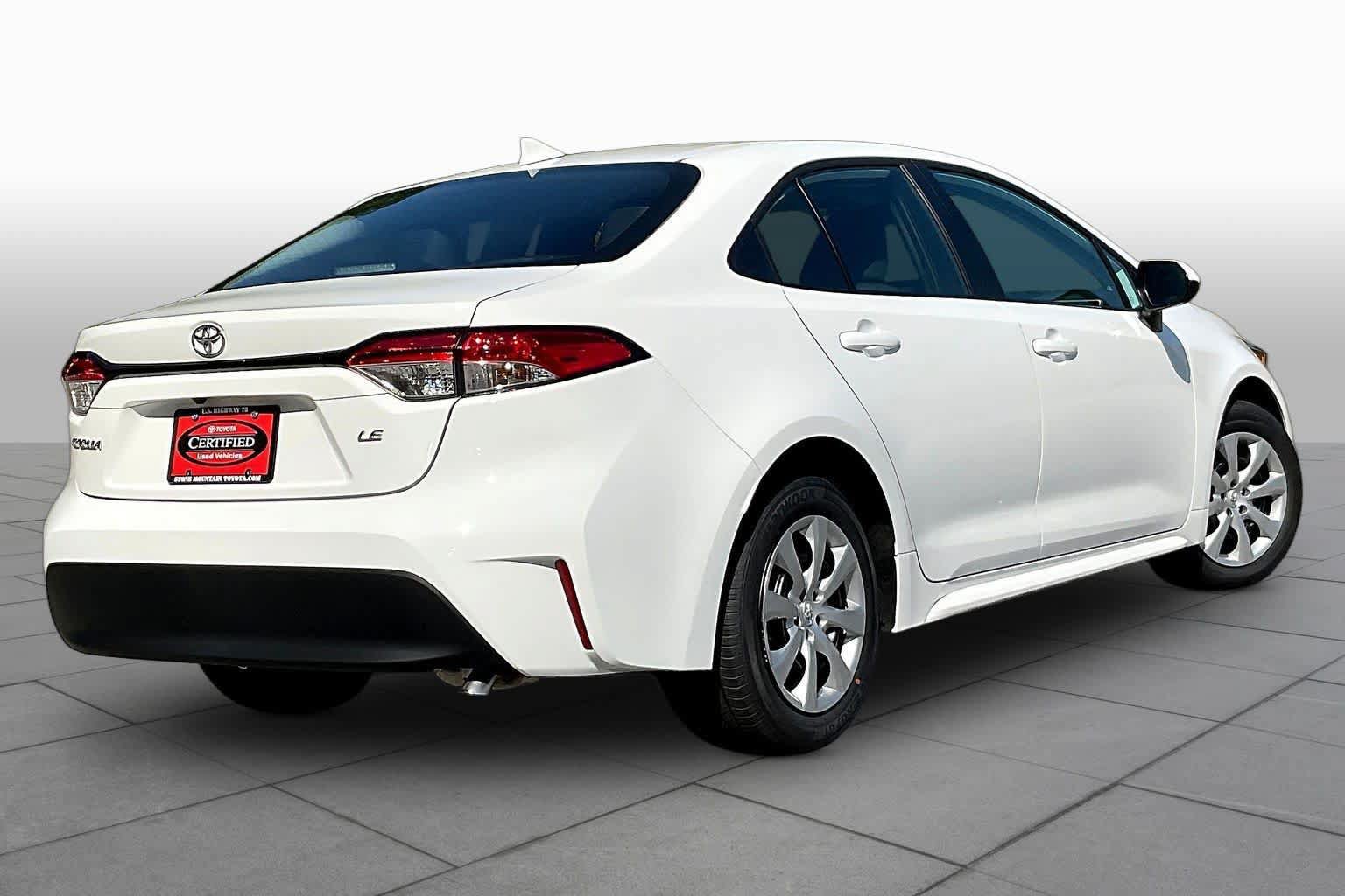 Used 2026 Toyota Corolla LE FWD image 13