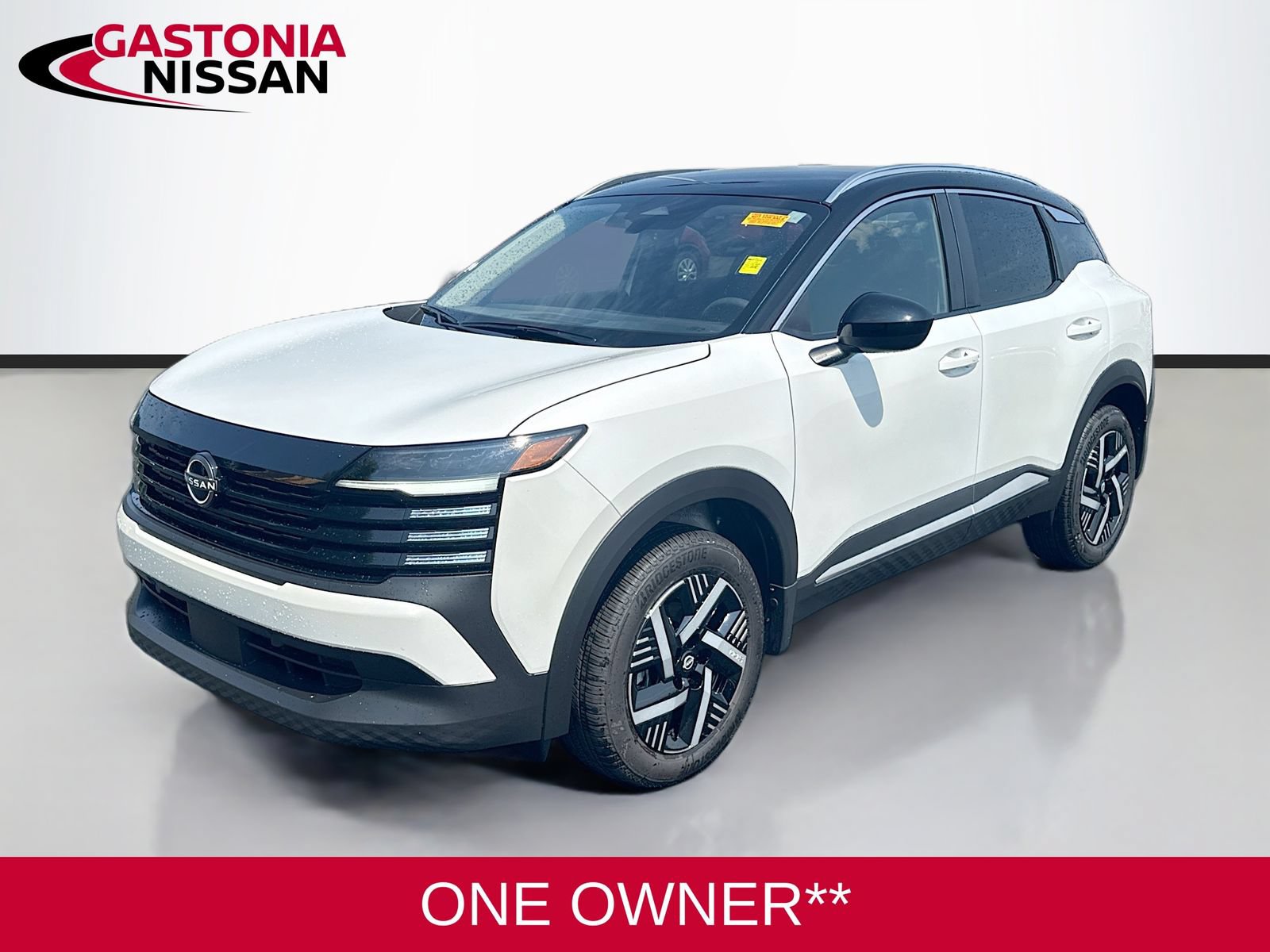 Used 2026 Nissan Kicks SV FWD image 3