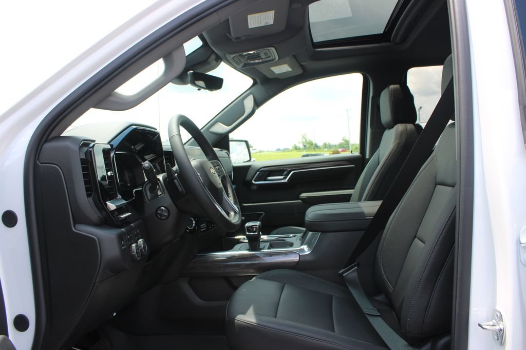 New 2026 Chevrolet Silverado 1500 LTZ w/ LTZ Premium Package AWD/4WD image 24