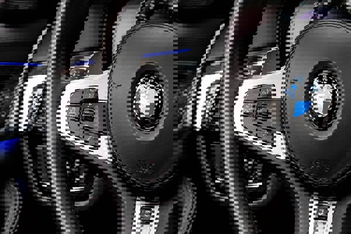 Used 2018 BMW M550i xDrive image 14