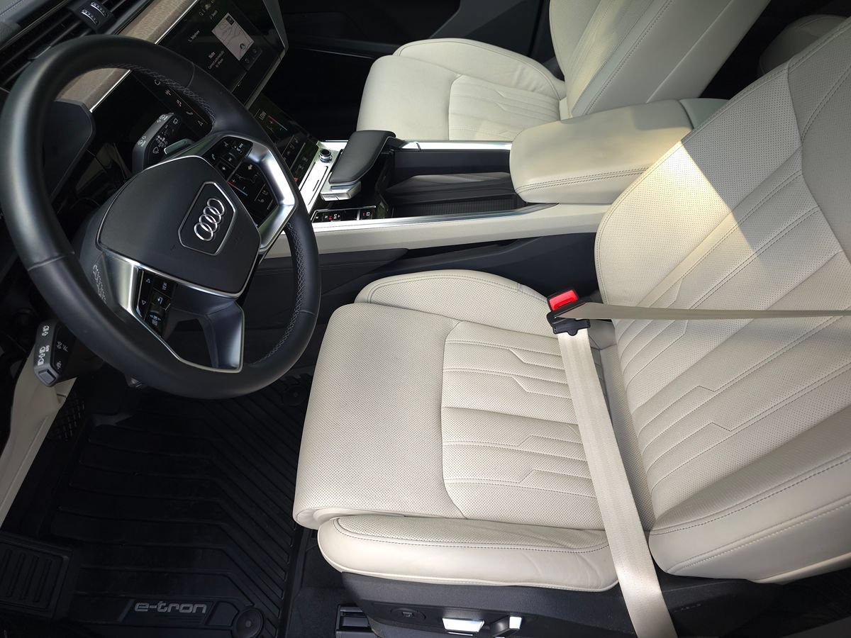 Used 2024 Audi Q8 e-tron Prestige w/ Prestige Package AWD/4WD image 12