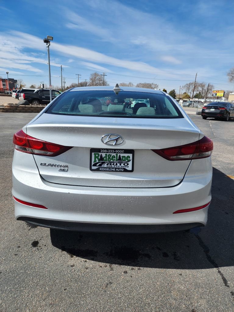 Used 2017 Hyundai Elantra SE FWD image 5