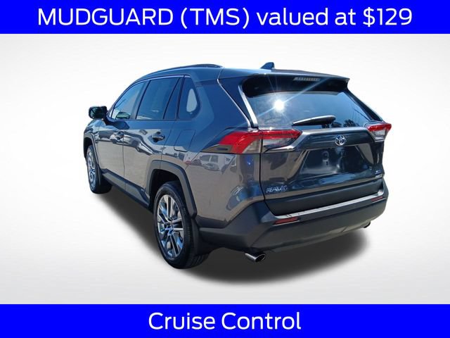Used 2022 Toyota RAV4 XLE Premium AWD/4WD image 7