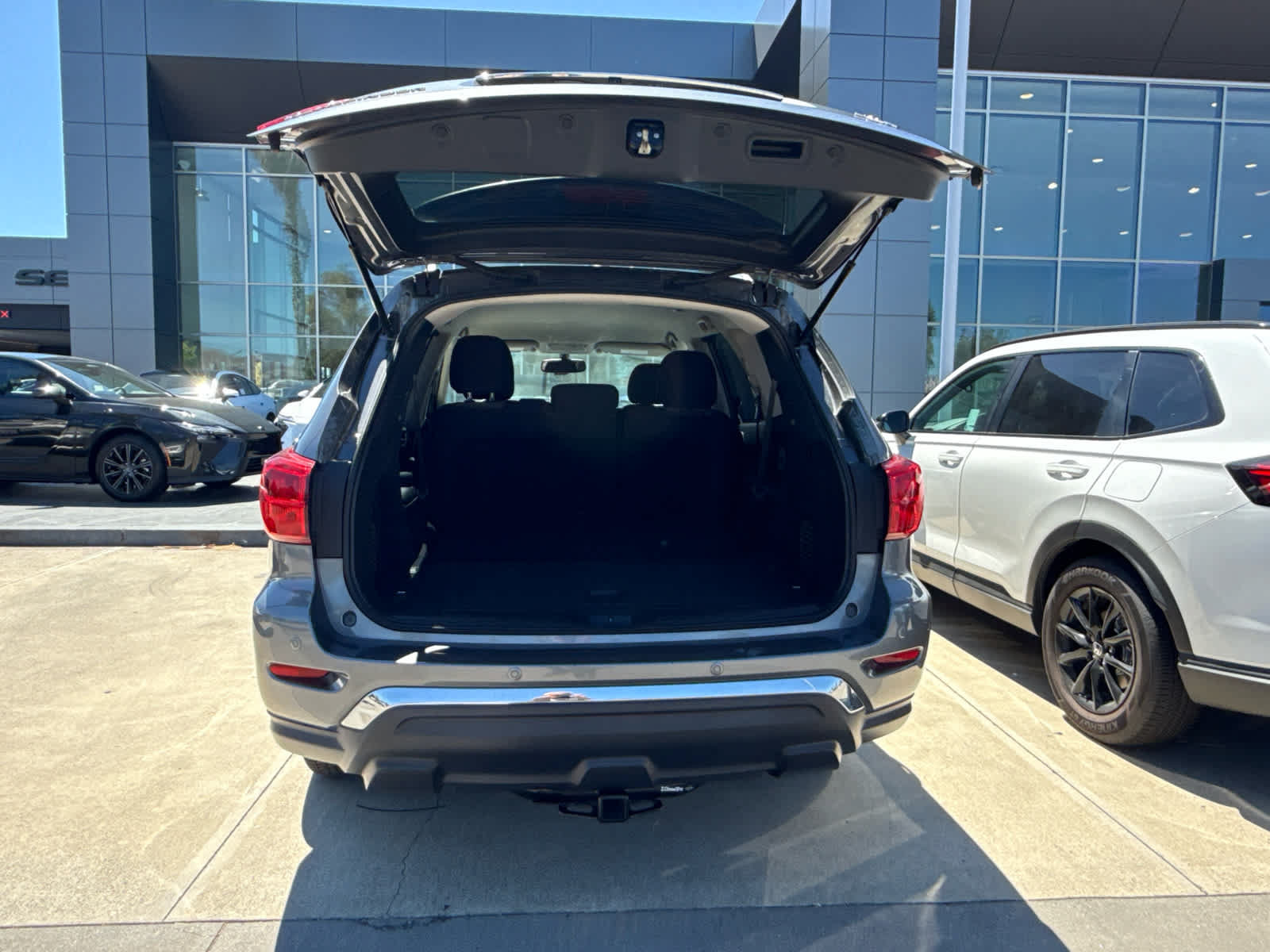Used 2019 Nissan Pathfinder SV AWD/4WD image 5