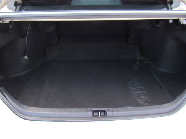 Used 2022 Toyota Camry LE image 18