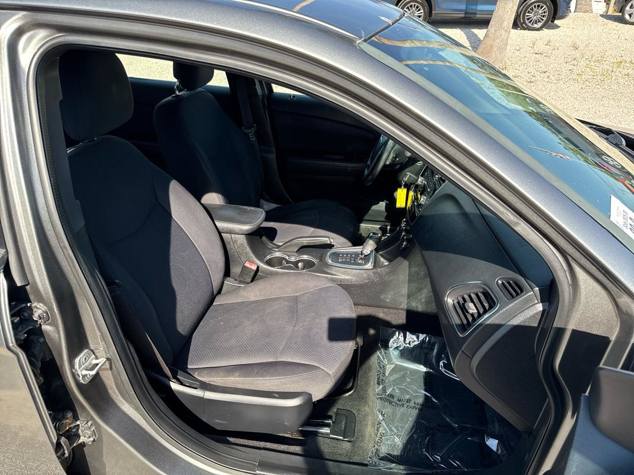 Used 2013 Chrysler 200 Touring FWD image 7