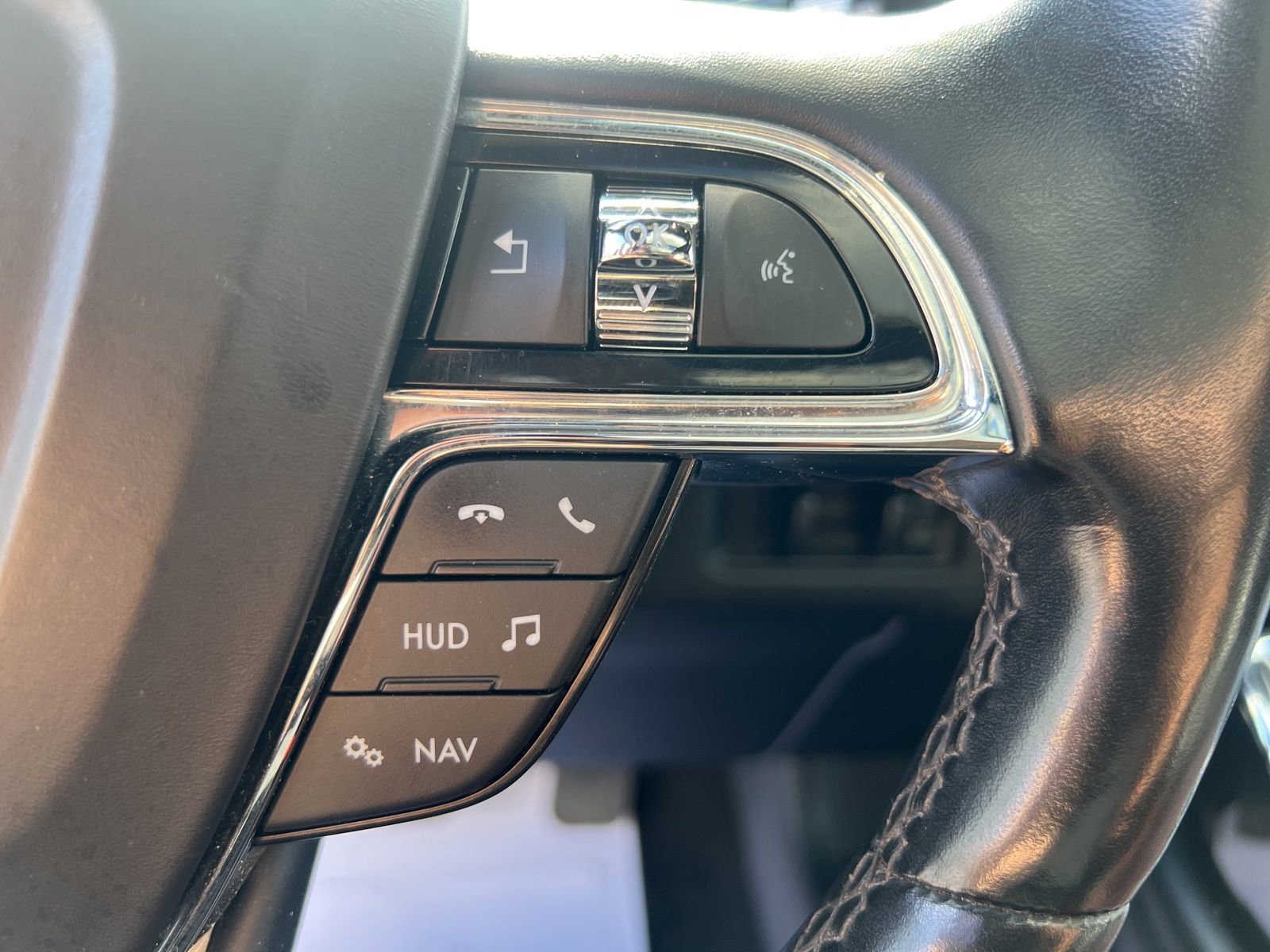 Used 2021 Lincoln Navigator Reserve image 14