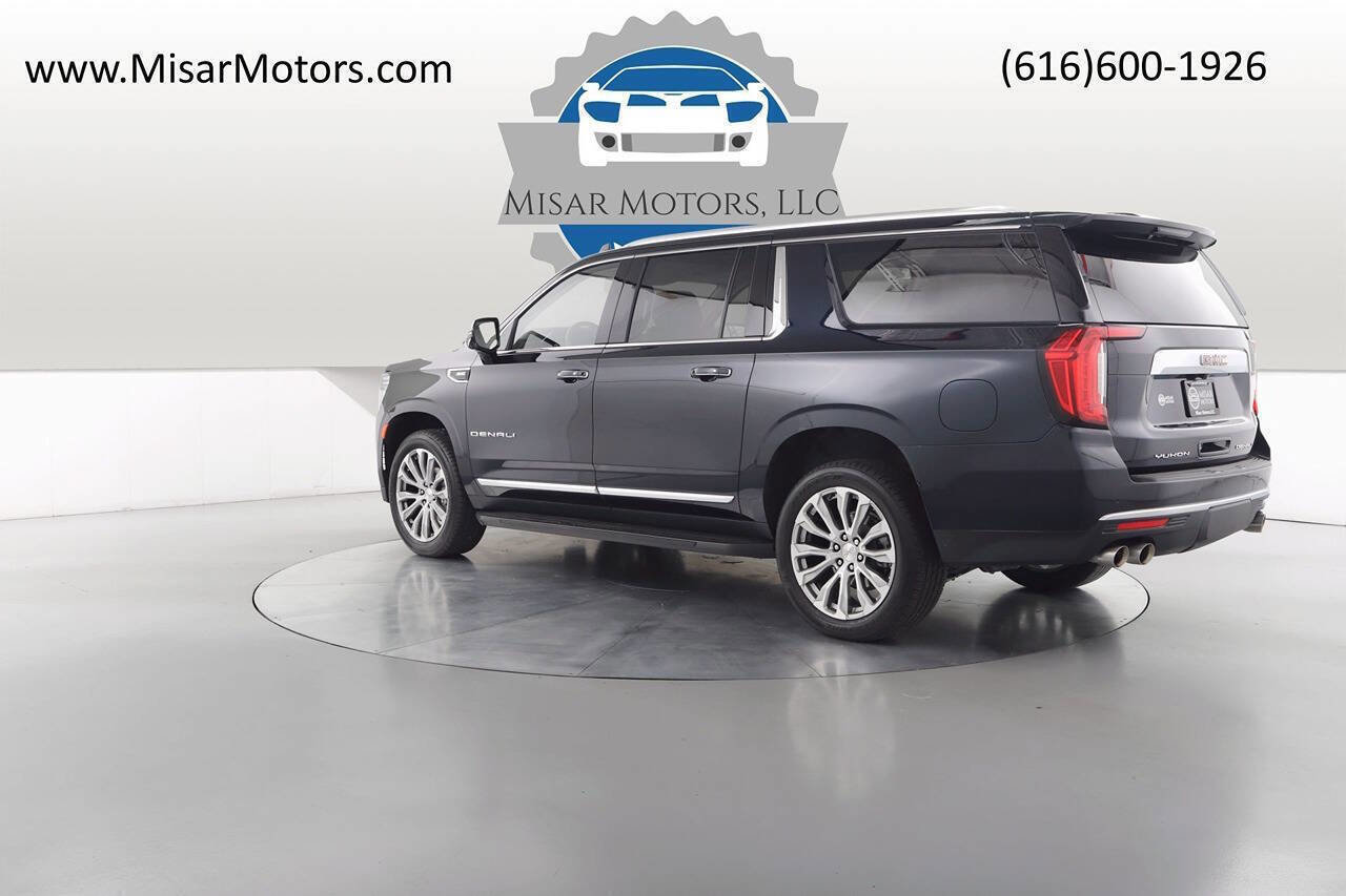 Used 2022 GMC Yukon XL Denali image 6