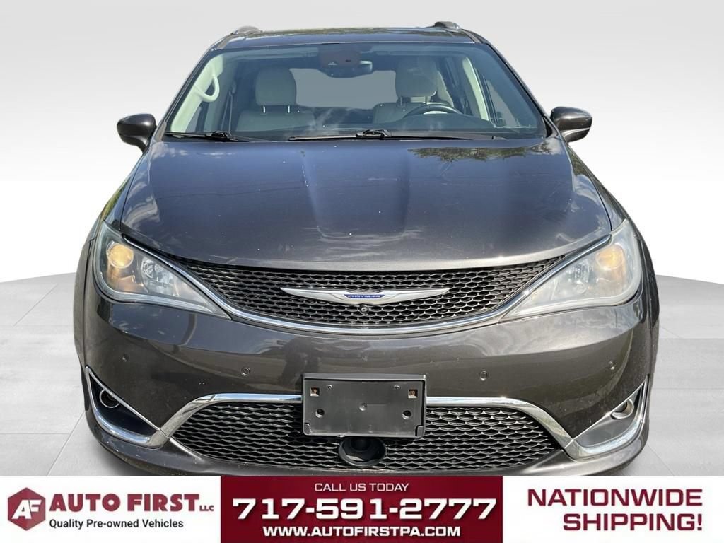 Used 2019 Chrysler Pacifica Touring-L w/ Advanced Safetytec Group FWD image 2
