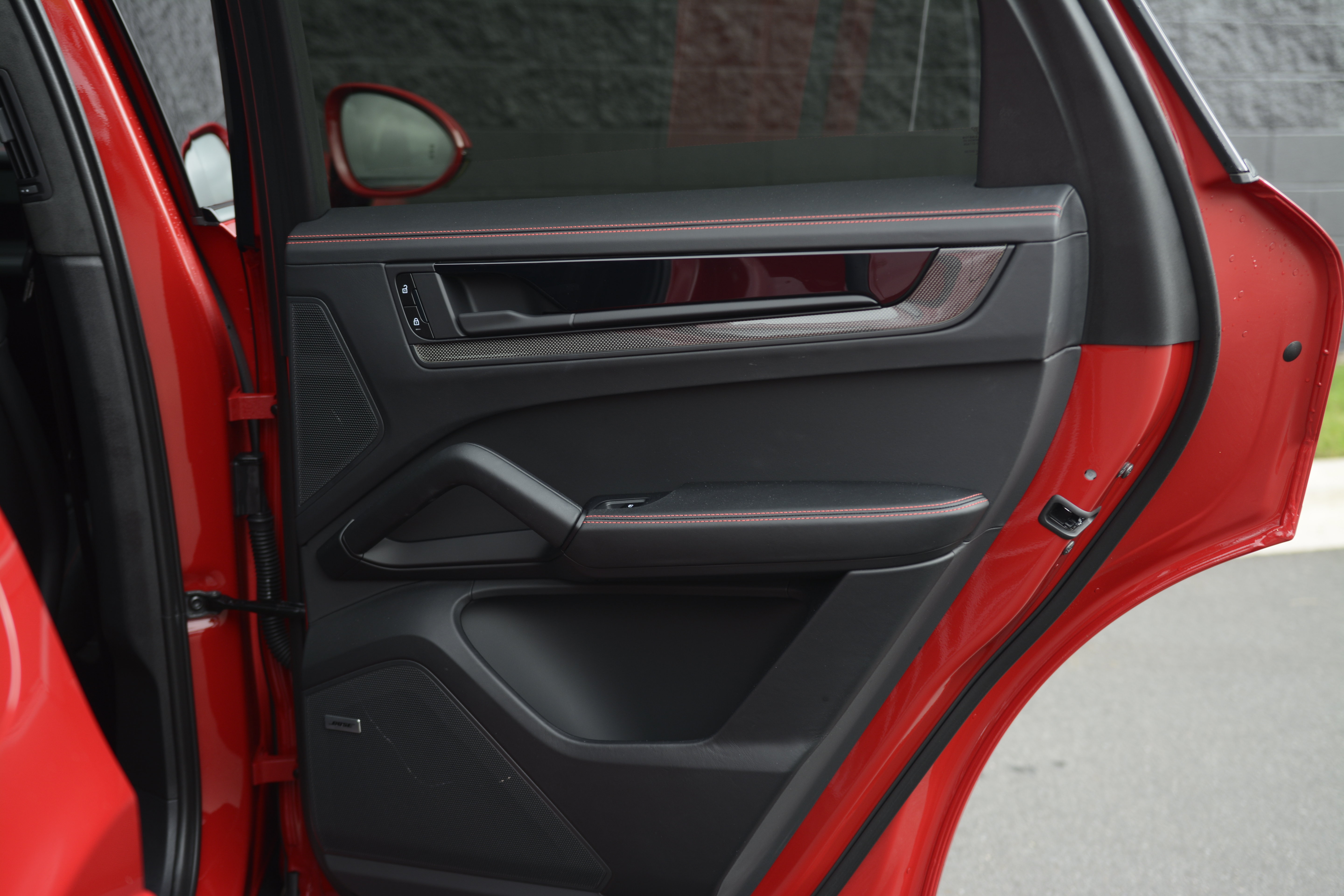 Certified 2025 Porsche Cayenne GTS AWD/4WD image 35
