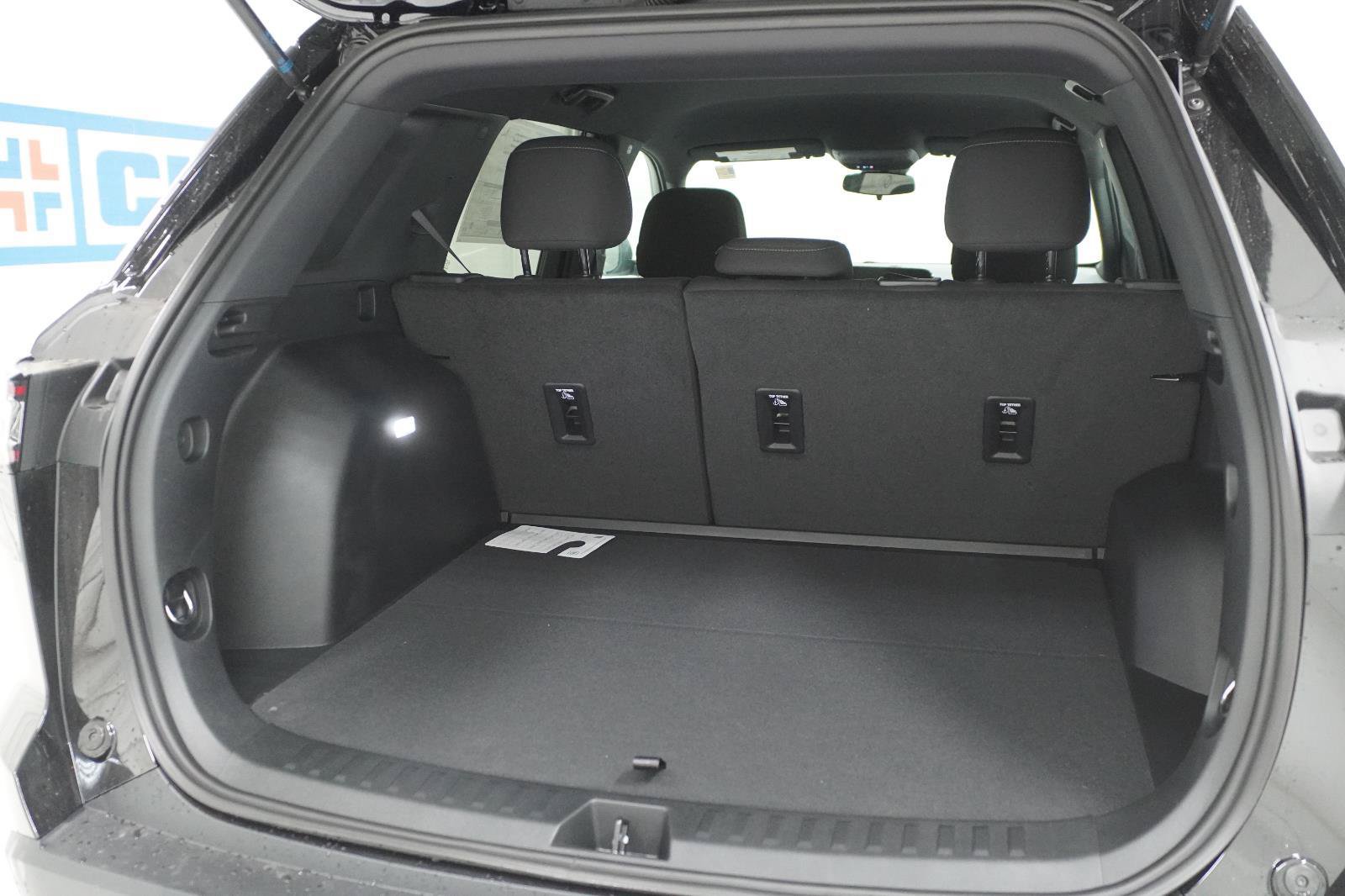 New 2027 Chevrolet Equinox LT FWD image 30