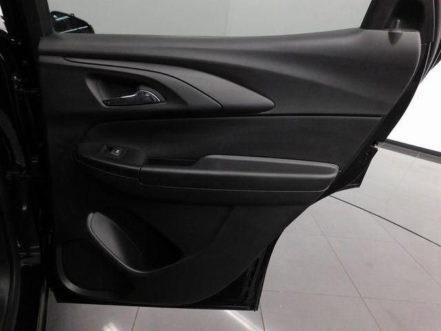 Used 2023 Chevrolet TrailBlazer RS w/ Convenience Package image 33