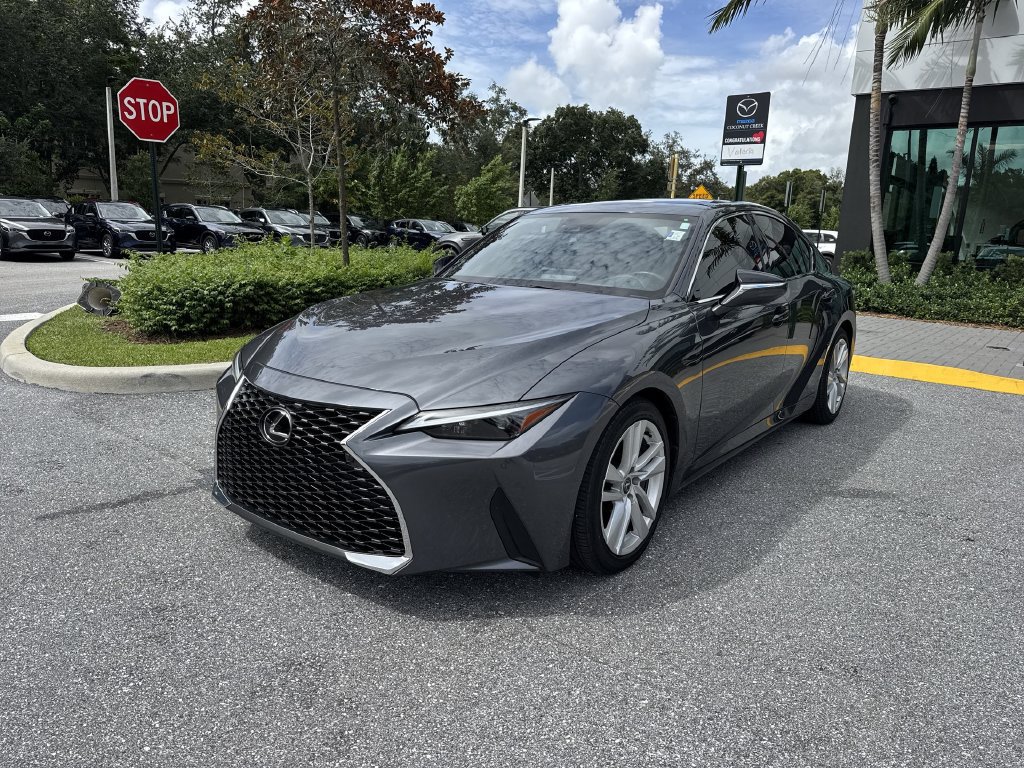 Used 2023 Lexus IS 300 w/ Comfort Package RWD image 9