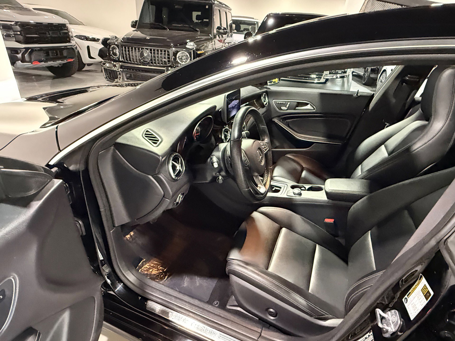 Used 2019 Mercedes-Benz CLA 250 4MATIC image 16