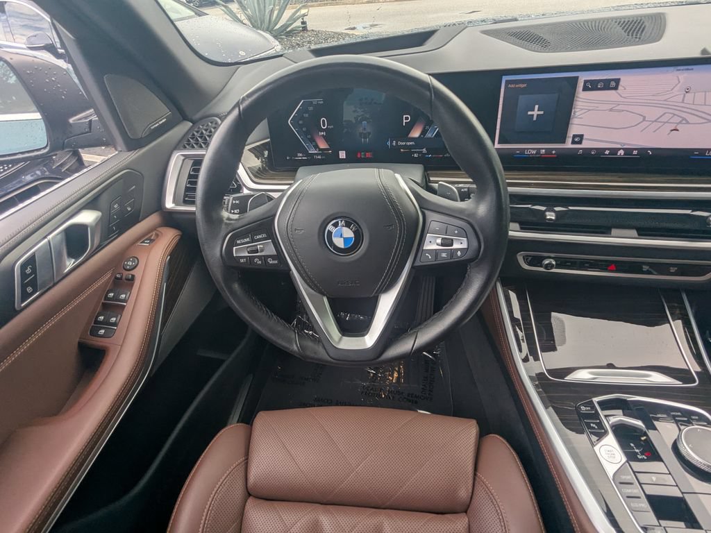 Used 2024 BMW X5 sDrive40i w/ Premium Package RWD image 3