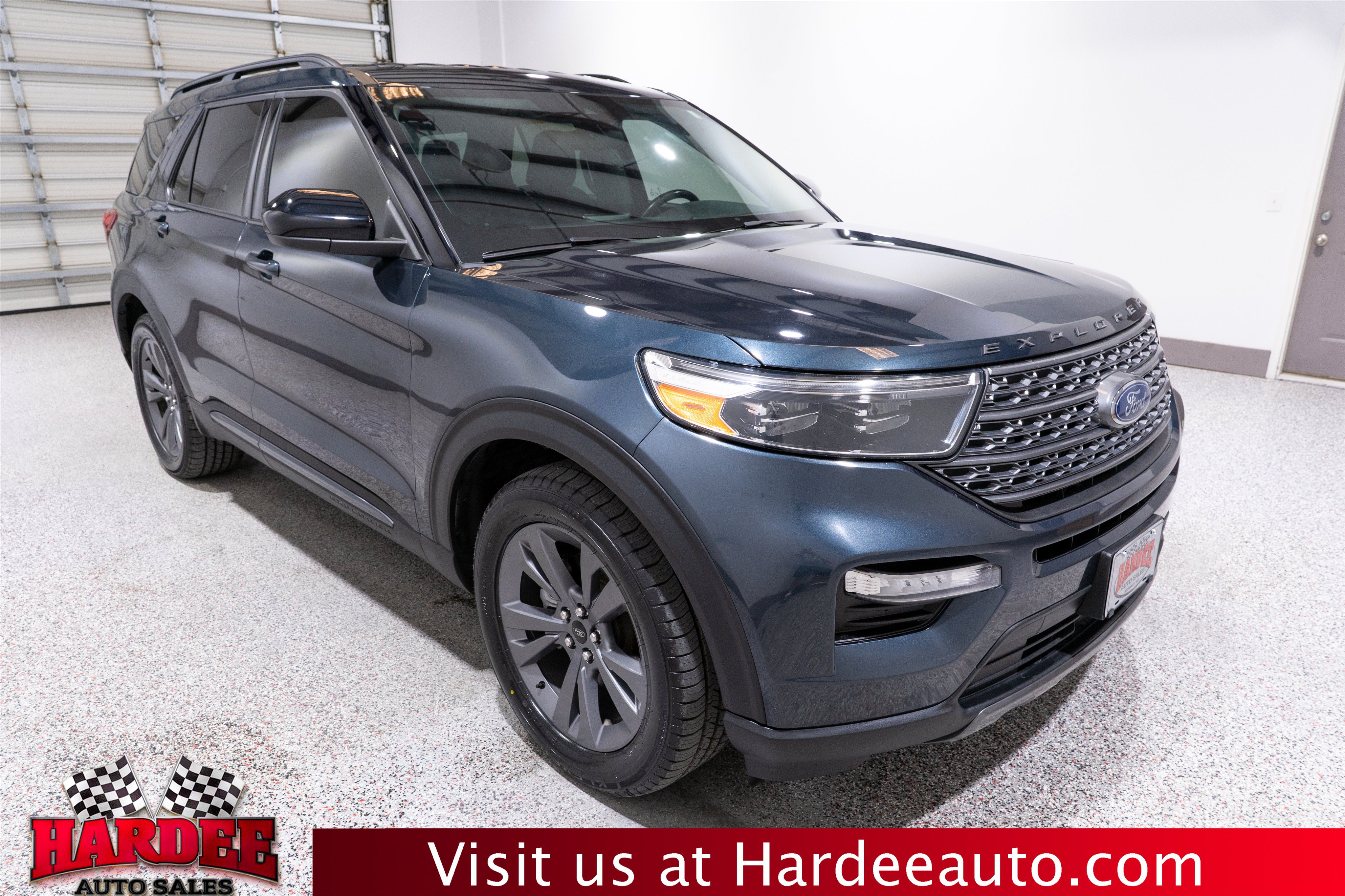 Used 2023 Ford Explorer XLT w/ Equipment Group 202A RWD image 6
