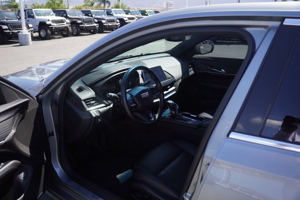 Used 2023 Cadillac CT4 Luxury w/ Cold Weather Package RWD image 7