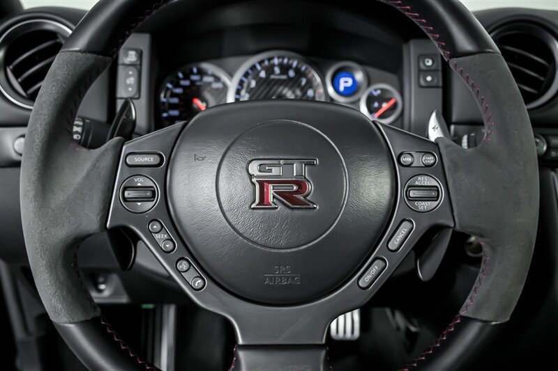 Used 2016 Nissan GT-R Black Edition AWD/4WD image 22