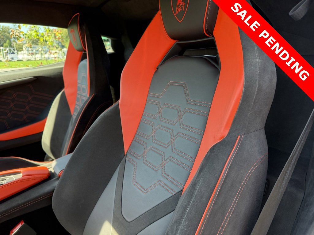 Used 2024 Lamborghini Revuelto image 26