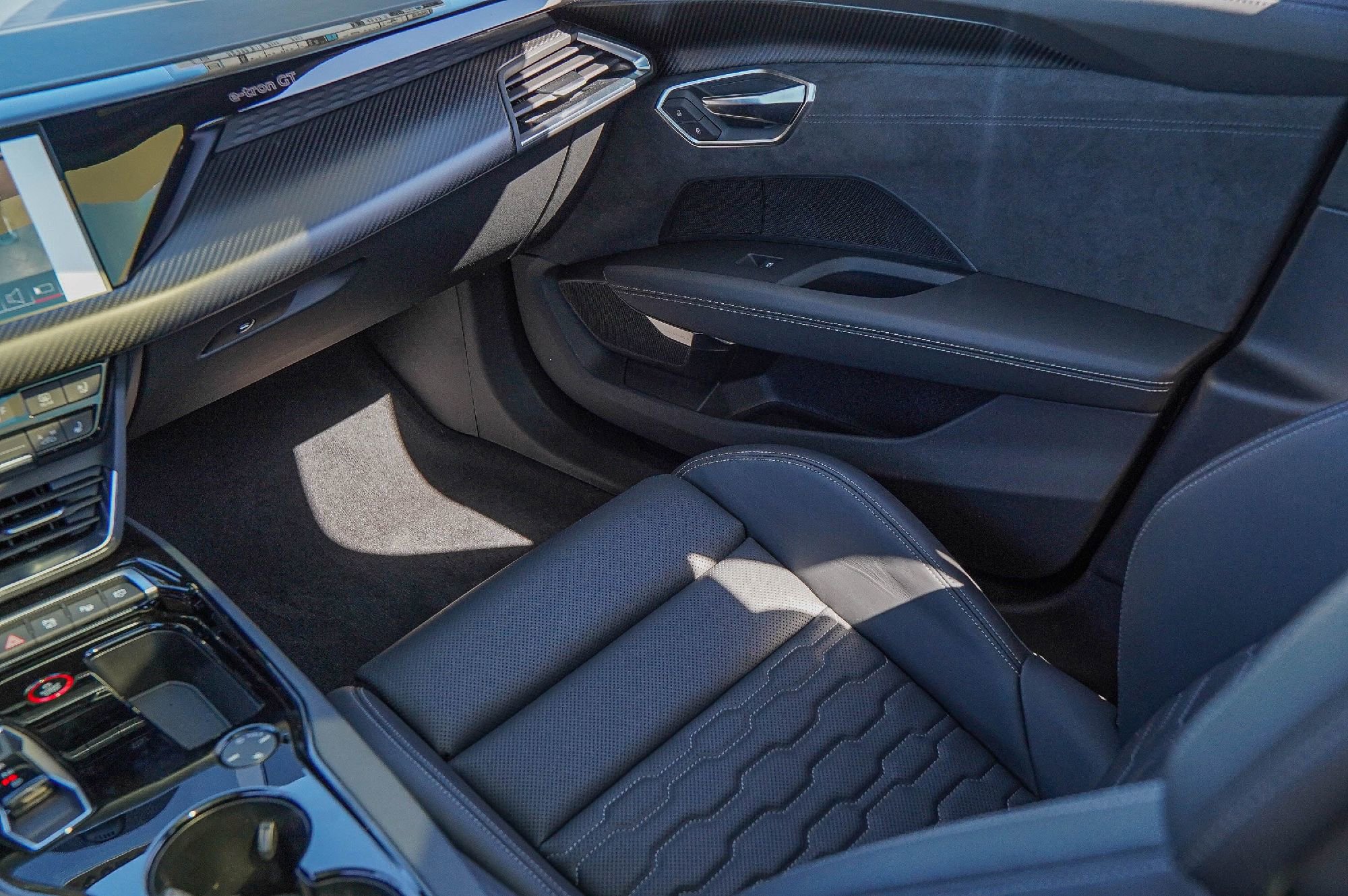 New 2026 Audi S e-tron GT Prestige image 22