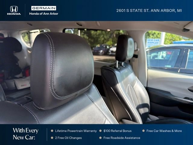 Used 2019 Chrysler Pacifica Limited FWD image 6