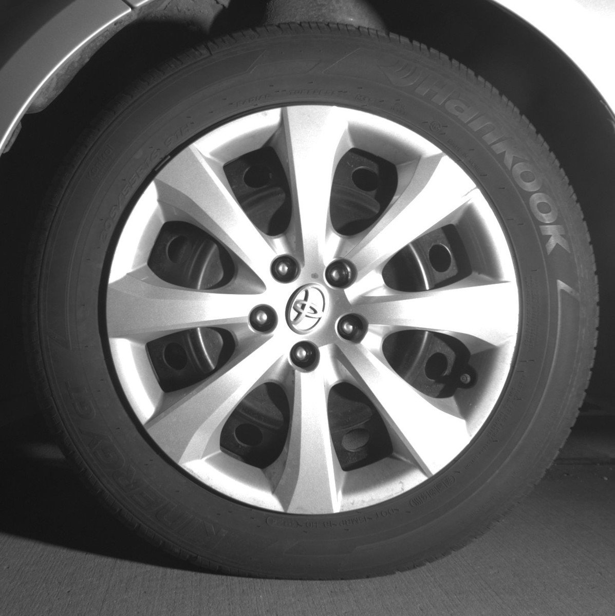 Used 2025 Toyota Corolla LE FWD image 12