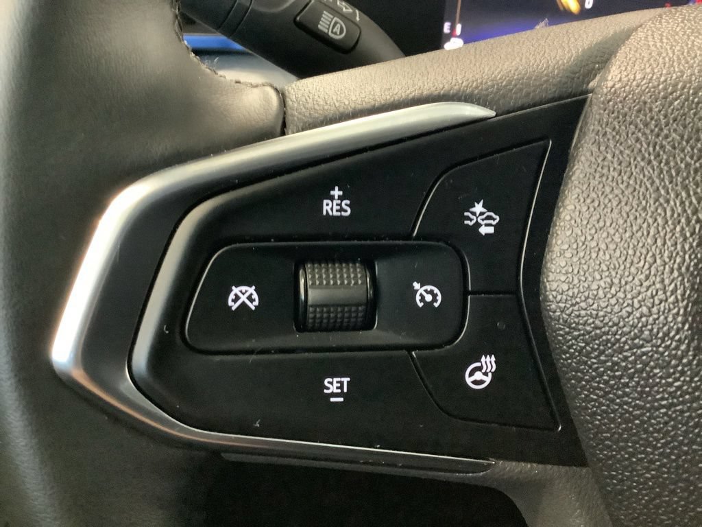Used 2024 Chevrolet Trax LT w/ Driver Confidence Package FWD image 23