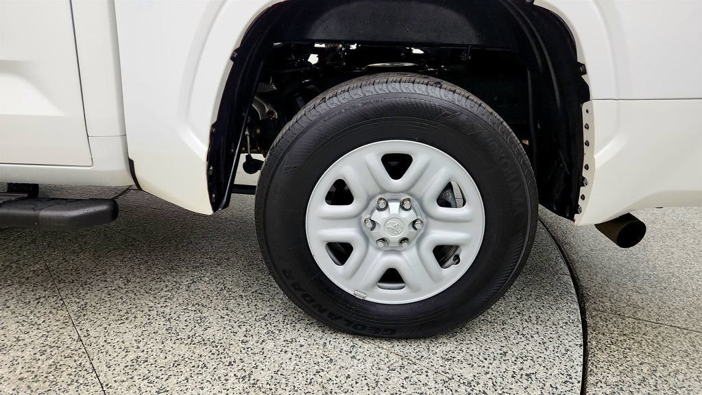 Used 2023 Toyota Tundra SR AWD/4WD image 9