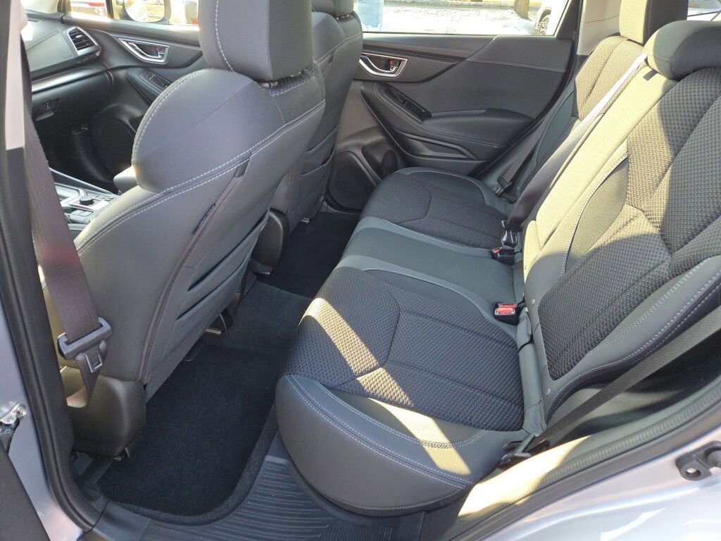 Used 2023 Subaru Forester Premium image 15