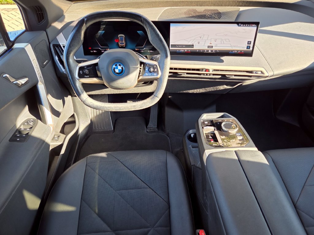 Certified 2024 BMW iX xDrive50 w/ Sport Package AWD/4WD image 13