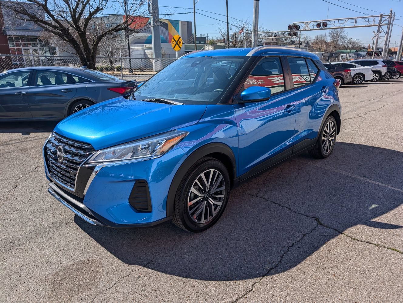Used 2024 Nissan Kicks SV FWD image 1