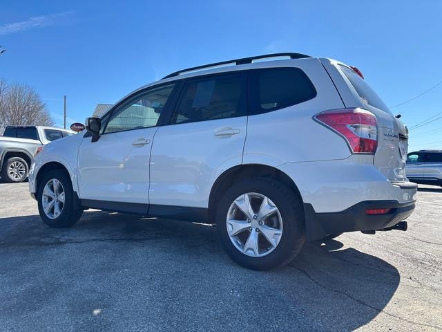 Used 2016 Subaru Forester 2.5i Premium w/ All-Weather Package AWD/4WD image 5