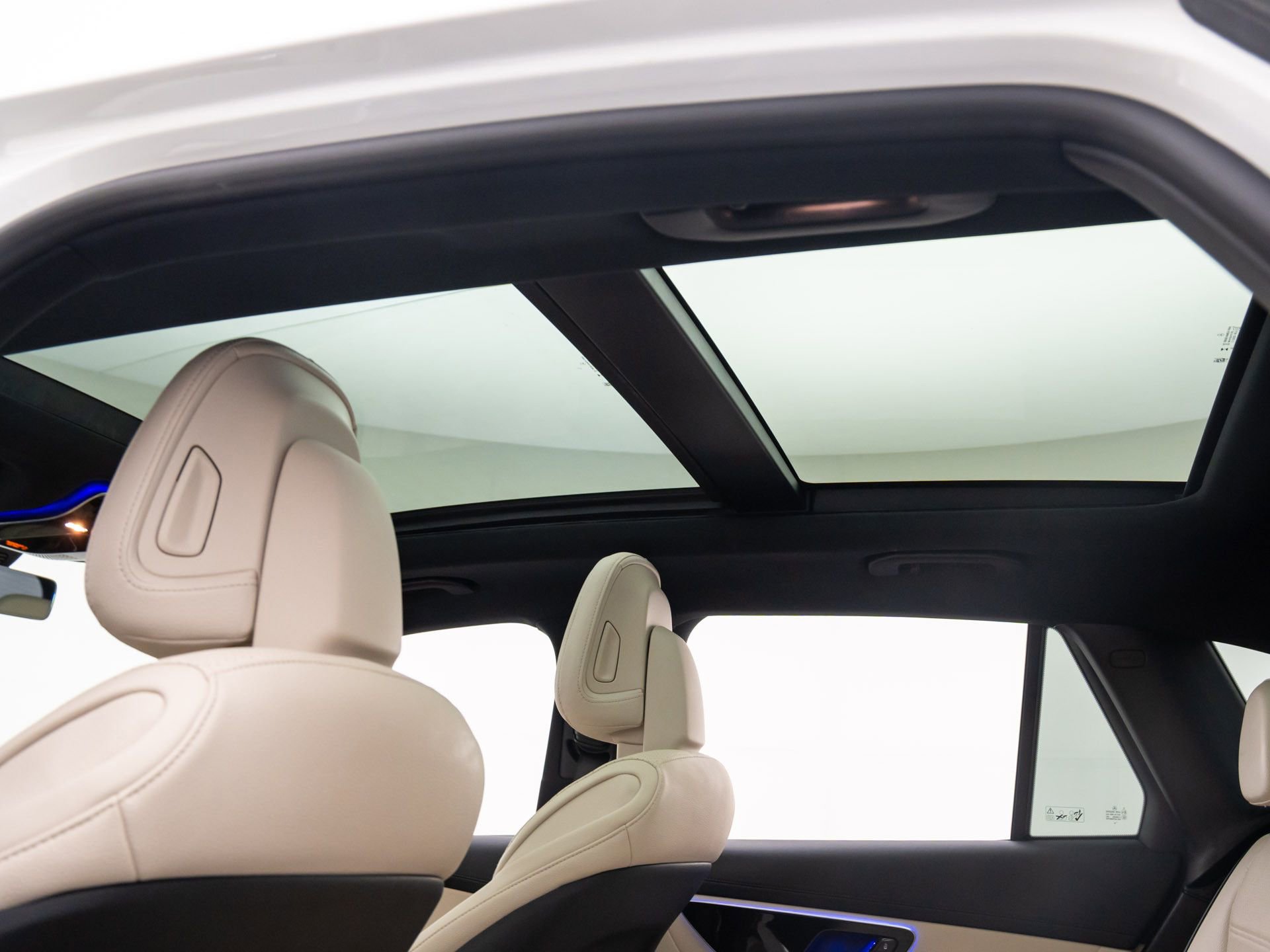 Certified 2025 Mercedes-Benz GLC 300 4MATIC image 18