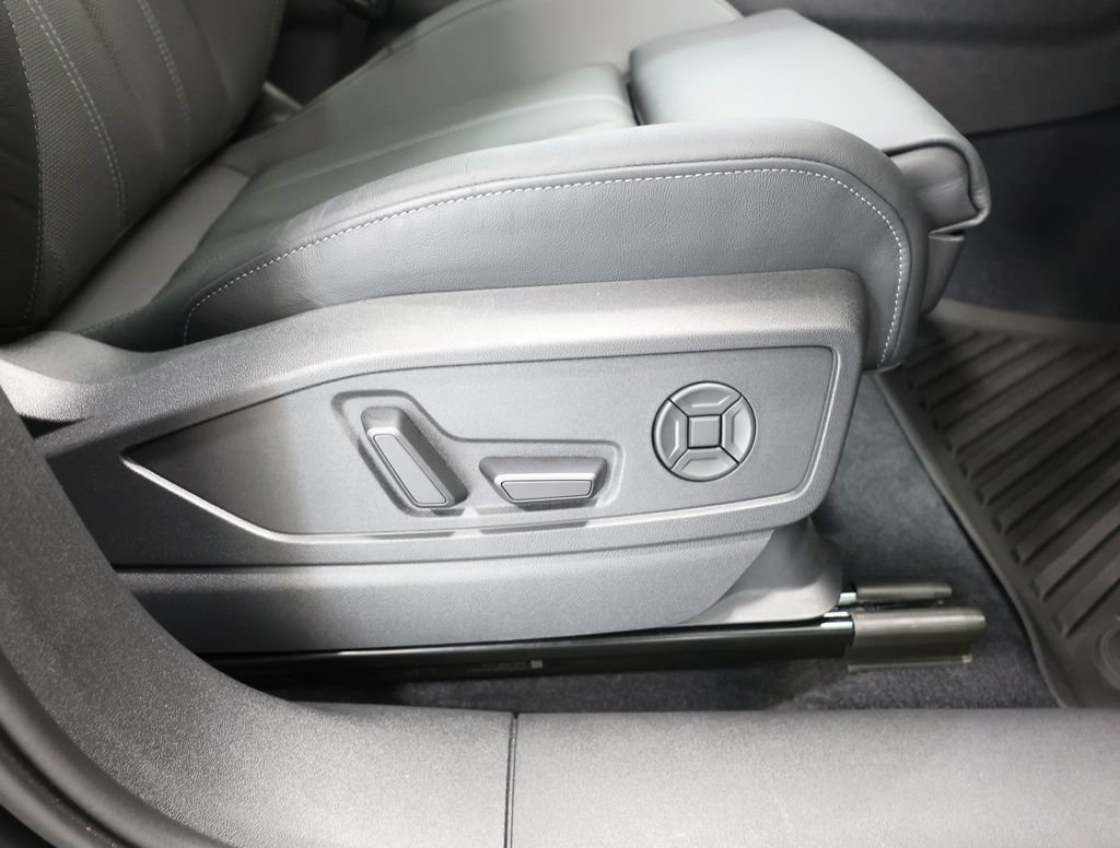 Used 2025 Audi Q5 Premium Plus w/ Premium Plus AWD/4WD image 22