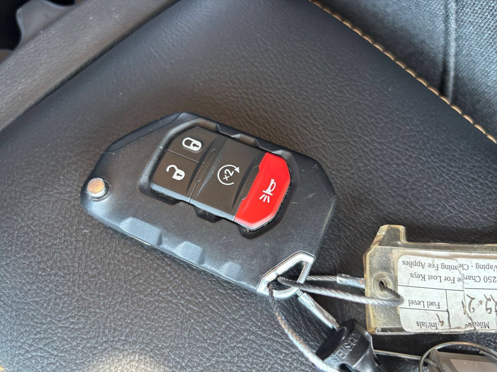 Used 2025 Jeep Wrangler Unlimited Sahara AWD/4WD image 20
