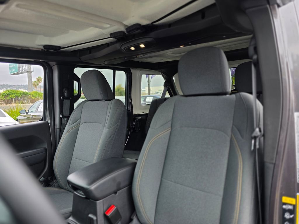 Used 2025 Jeep Wrangler Unlimited Sport S 4xe AWD/4WD image 15