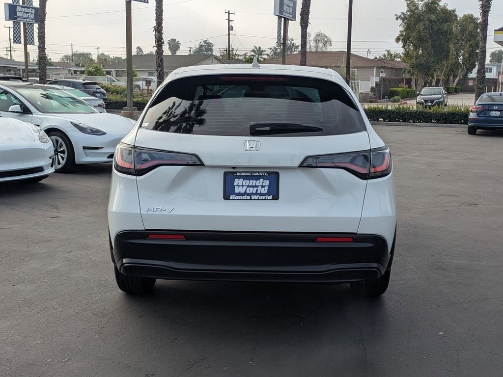 Certified 2023 Honda HR-V LX image 18