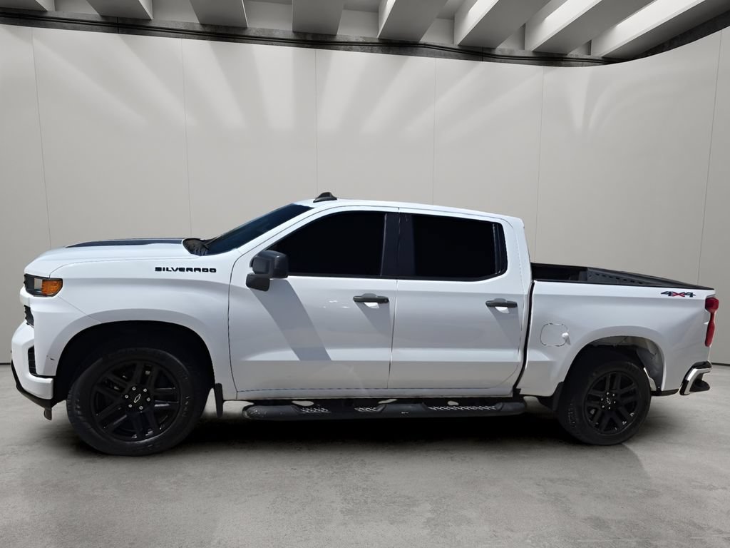 Used 2022 Chevrolet Silverado 1500 Custom w/ Rally Edition AWD/4WD image 2