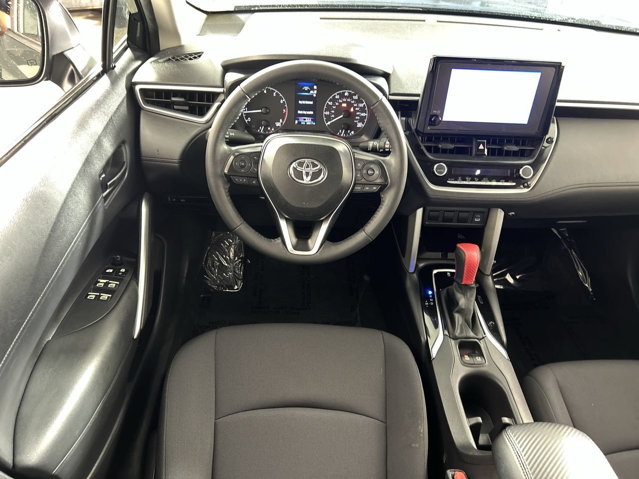 Used 2024 Toyota Corolla Cross LE w/ Moonroof Package FWD image 23