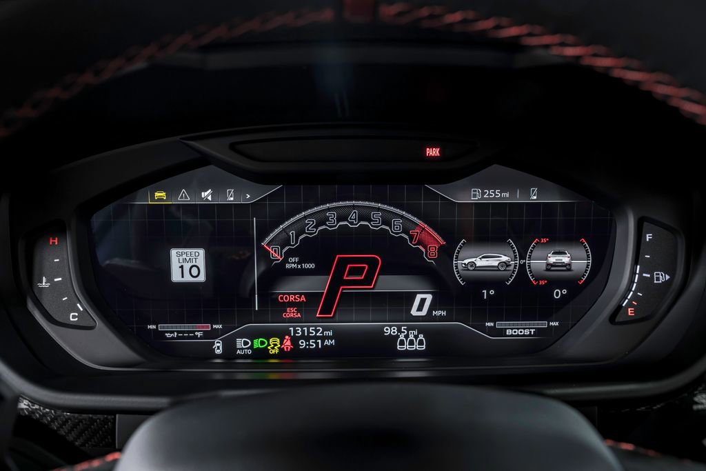 Used 2023 Lamborghini Urus Performante AWD/4WD image 18