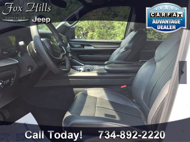 Certified 2024 Jeep Wagoneer Series II w/ Flexible Seating Group AWD/4WD image 16
