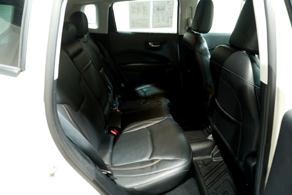Used 2018 Jeep Compass Limited w/ Safe & Security Group AWD/4WD image 14