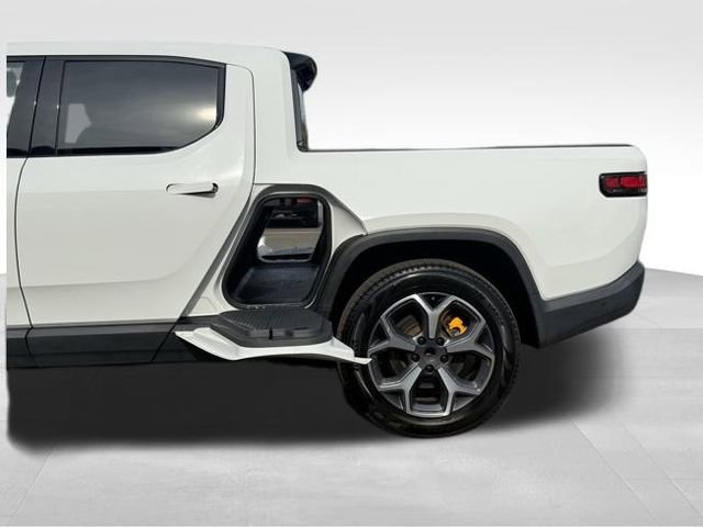 Used 2022 Rivian R1T Adventure image 12