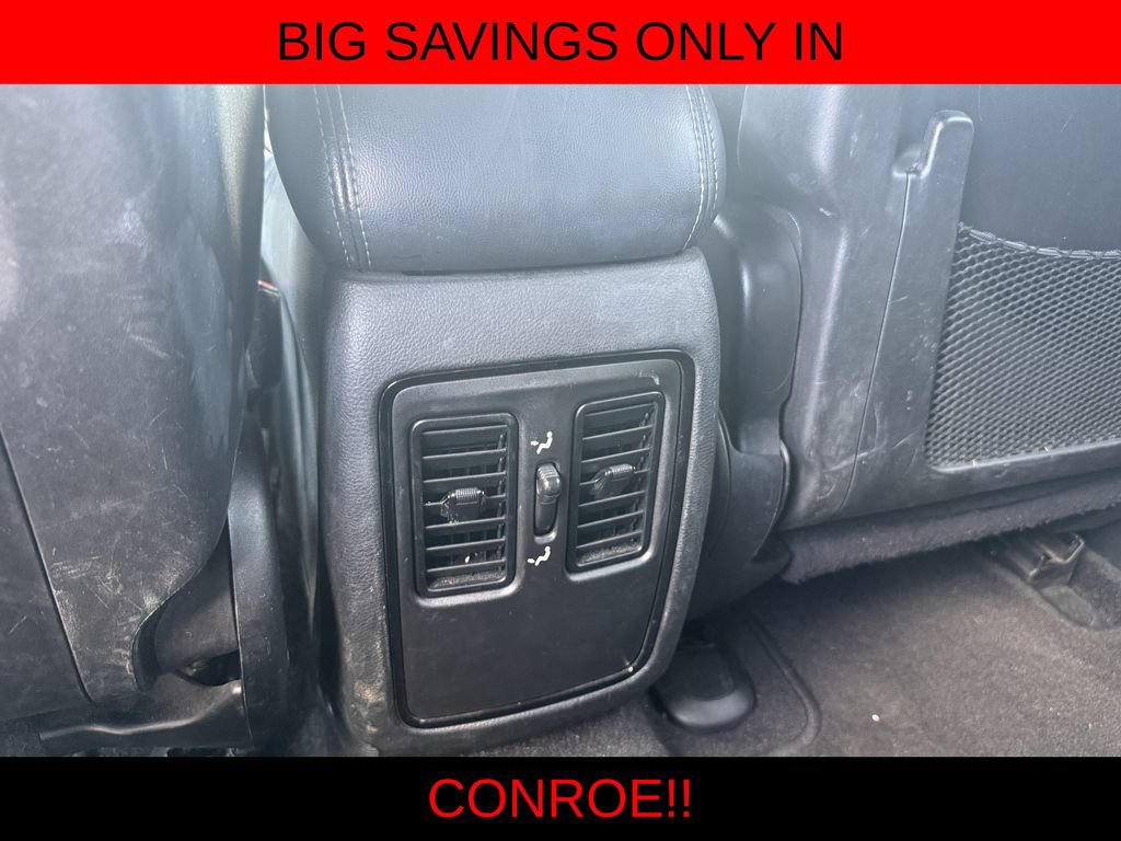 Used 2022 Dodge Durango SXT w/ Blacktop Package RWD image 25