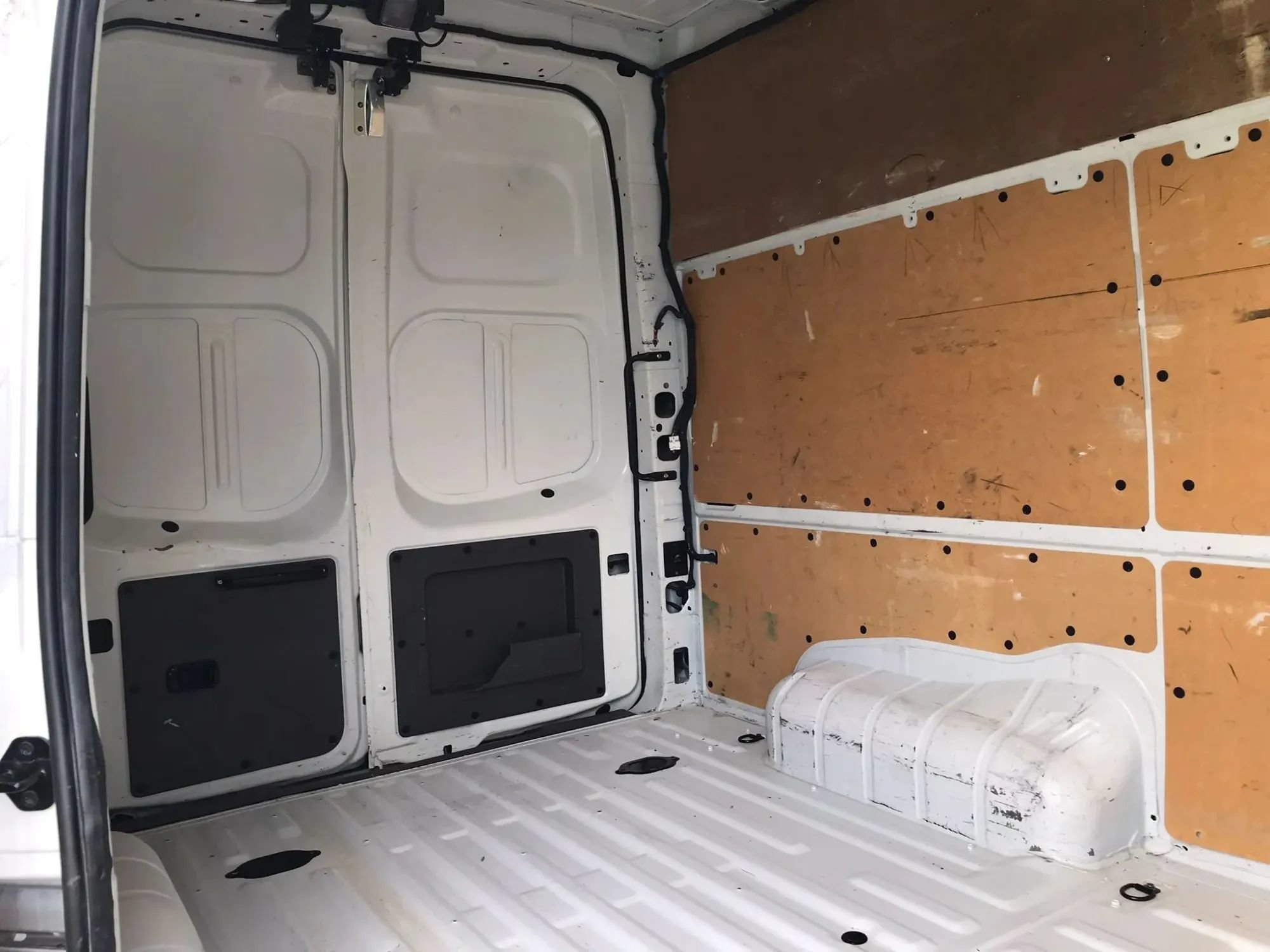 Used 2018 Nissan NV 2500 SV w/ Navigation Package RWD image 41