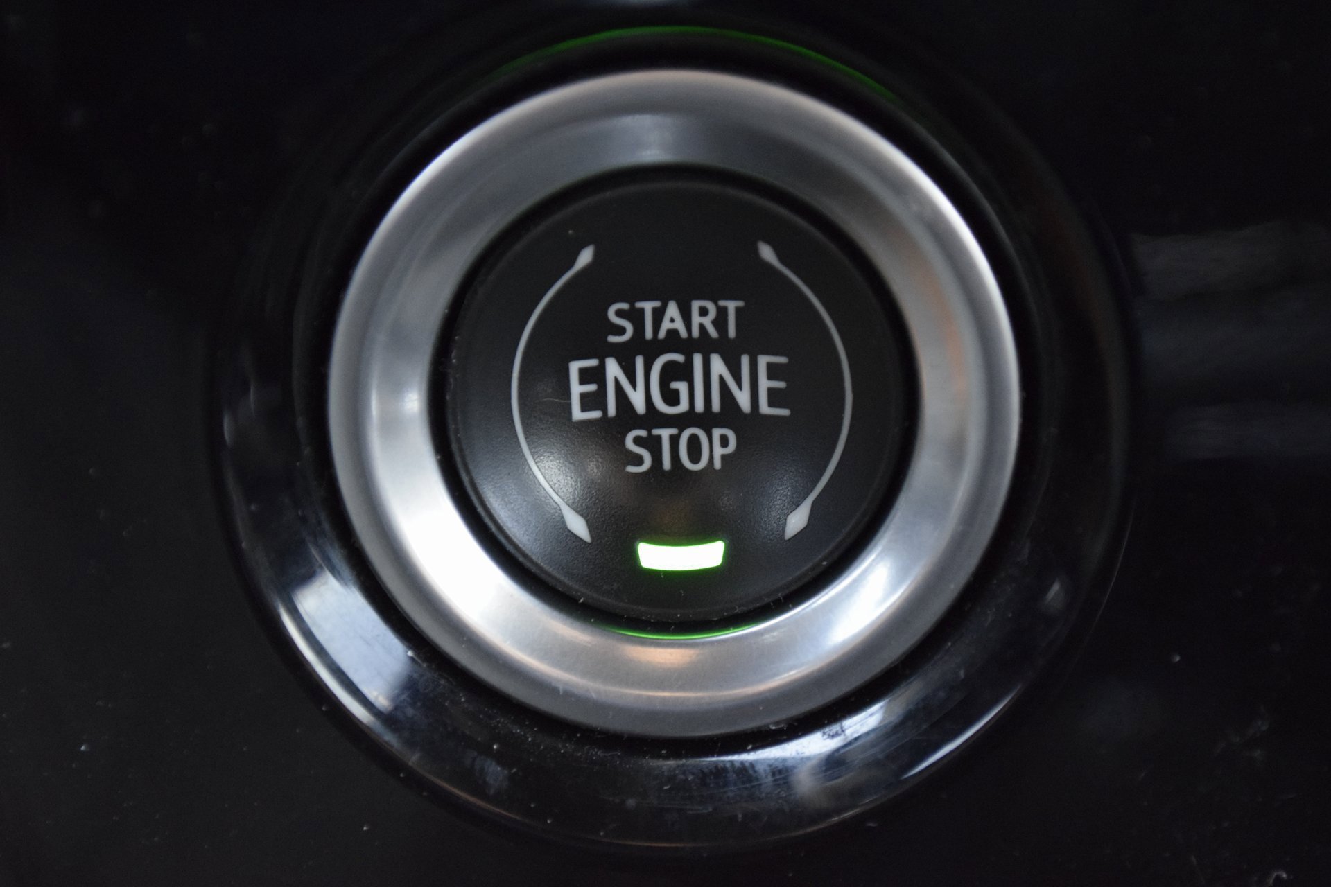 Used 2022 GMC Sierra 1500 SLT w/ SLT Convenience Package image 16