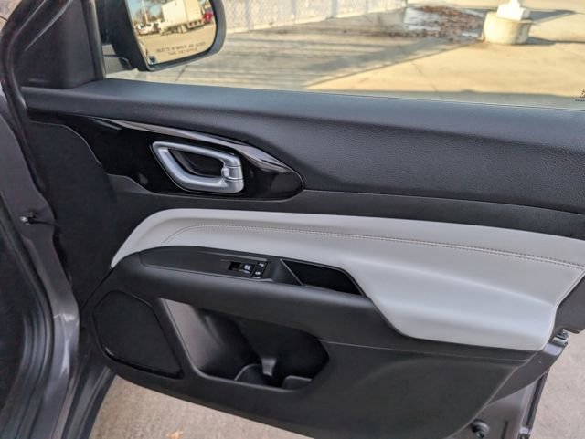 Used 2024 Jeep Compass Limited image 31